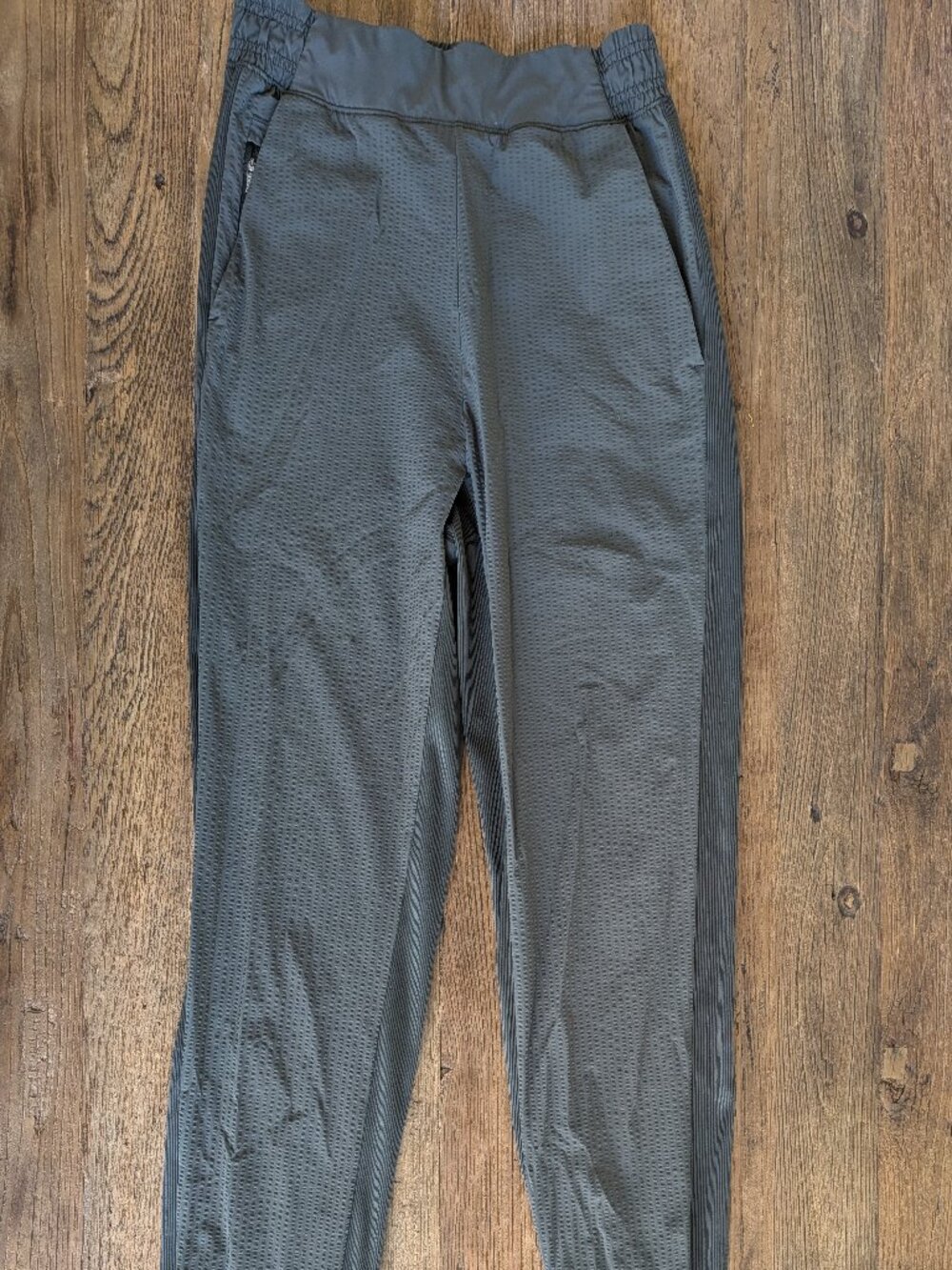 Athleta Brooklyn Textured Jogger Activewear Pants Size 4, Olive Green